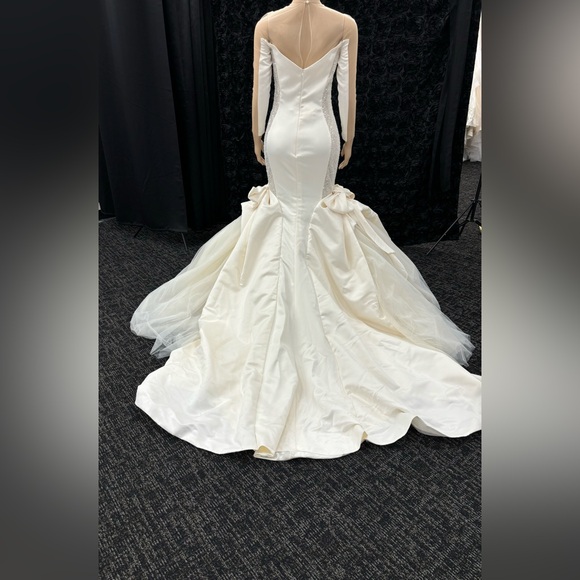 Jimmy Choo beautiful fit n flare Wedding Gown Size 12 NWT - Picture 13 of 16